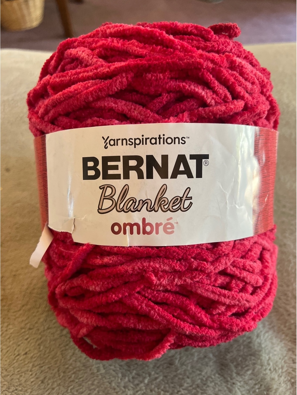 Bernat Blanket Ombre Super Bulky Yarn Burgundy Ombre 300g